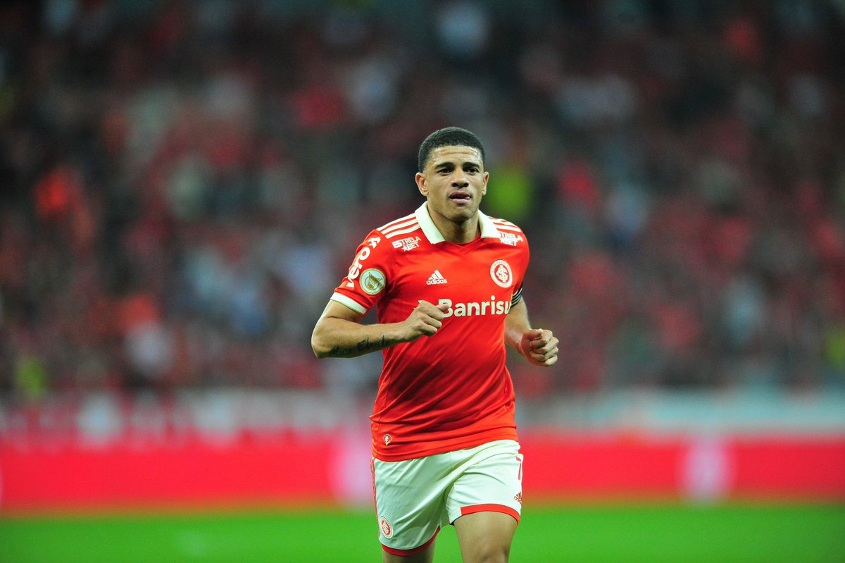 SCInternacional's tweet photo. #INTxAMG | 📸🔥 Pra cima deles, meu Inter!

🇦🇹 #ColoradoJogaJunto 

📻 https://t.co/nuW2tV5j5C https://t.co/2Shzsm7w1h