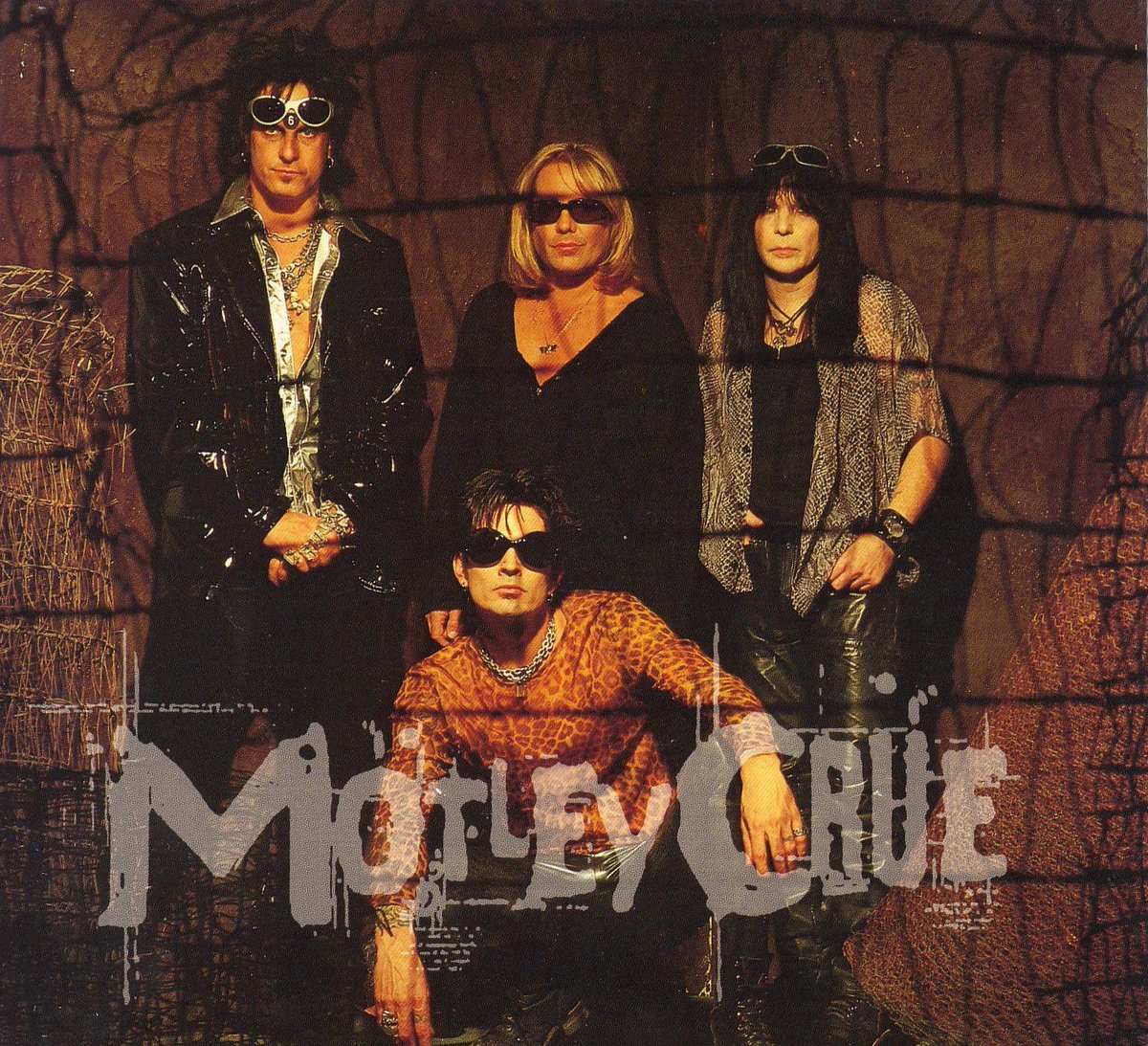 RuthlesWitz's tweet photo. This is a great picture of #MotleyCrue off of a Japanese import cd. #GenerationSwine https://t.co/DndPhZRFjW