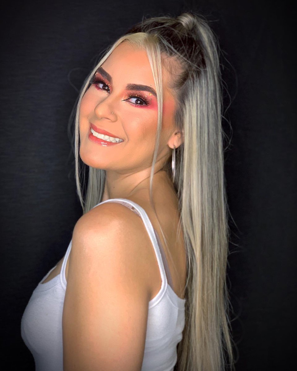 Luzparedesmake's tweet photo. 💓✨ 𝐿𝑢𝑙𝑦 💓✨
•
•
Miren lo que es el look de esta barbie @lulytorales_ 
Gracias por la confianza 💕
#makeup 
#makeupartist 
#maquillaje 
#maquillajecumpleaños 
#euphoria 
#euphoriamakeup https://t.co/KwZTkq4Yjt