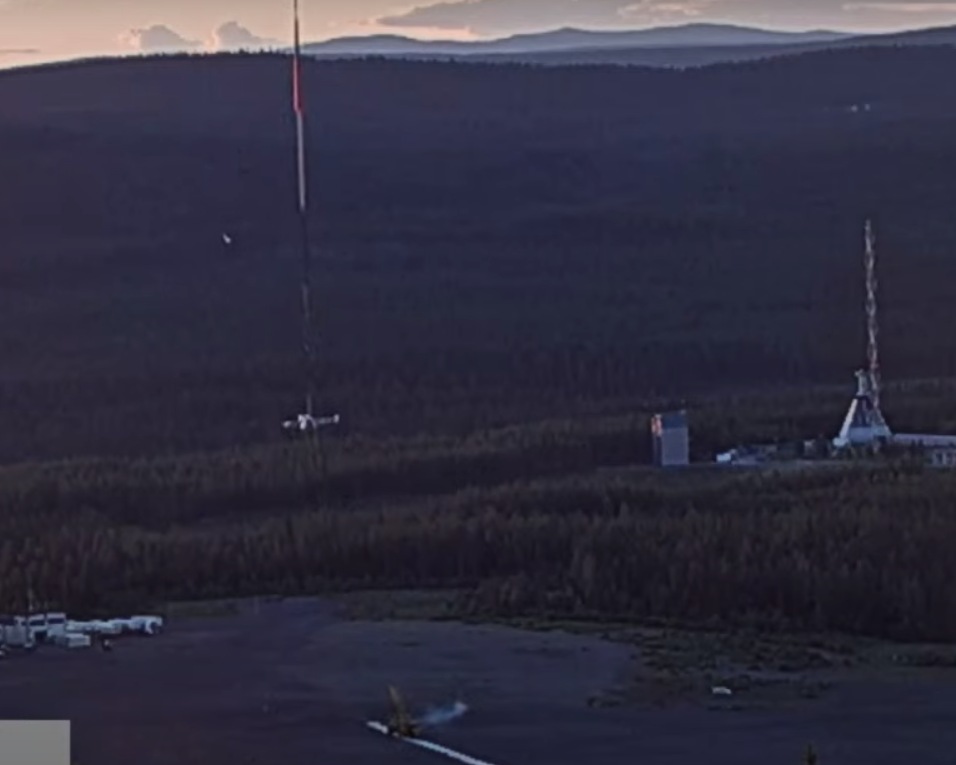 stratoballoon's tweet photo. XL-Calibur balloon free at 23:44:06 utc and payload succesfully released by Hercules at 23:45:22 utc on July 11, 2022.
Real time tracking for flight #720N available at https://t.co/i4K4uapVf9 https://t.co/Fv1aT4zAgF