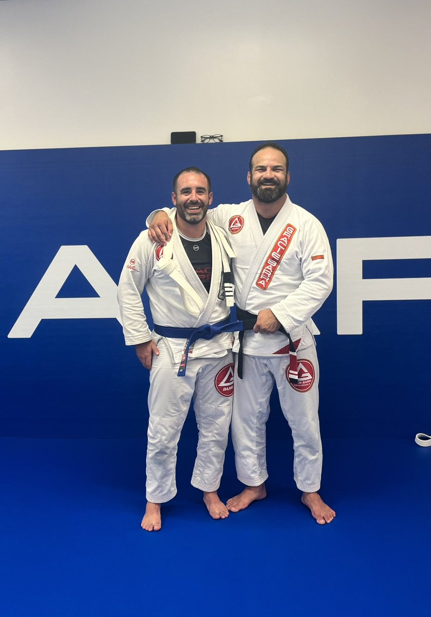 I started Jiujitsu to stay healthy while studying for step 1 during medical school. Extremely proud to say that I have continued to work hard at it during residency and have finally earned my blue belt!