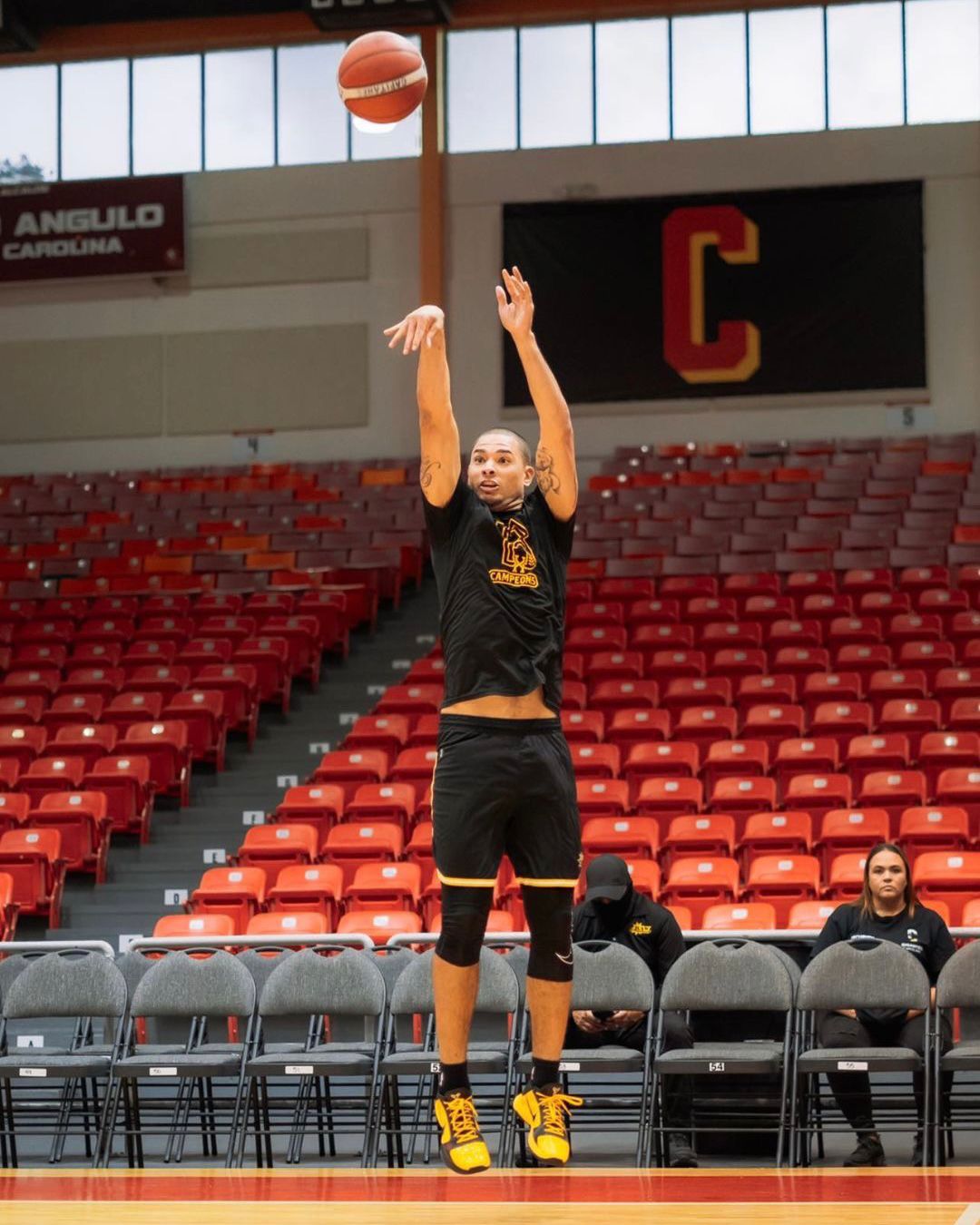 Baloncesto Superior Nacional 🏀🇵🇷 on X: ¡Arecibo⚓️ llegó a Carola🔴! La  acción comienza a las 8:00 p.m. por las Redes y  del BSN. 📊   #EsElBSN  / X