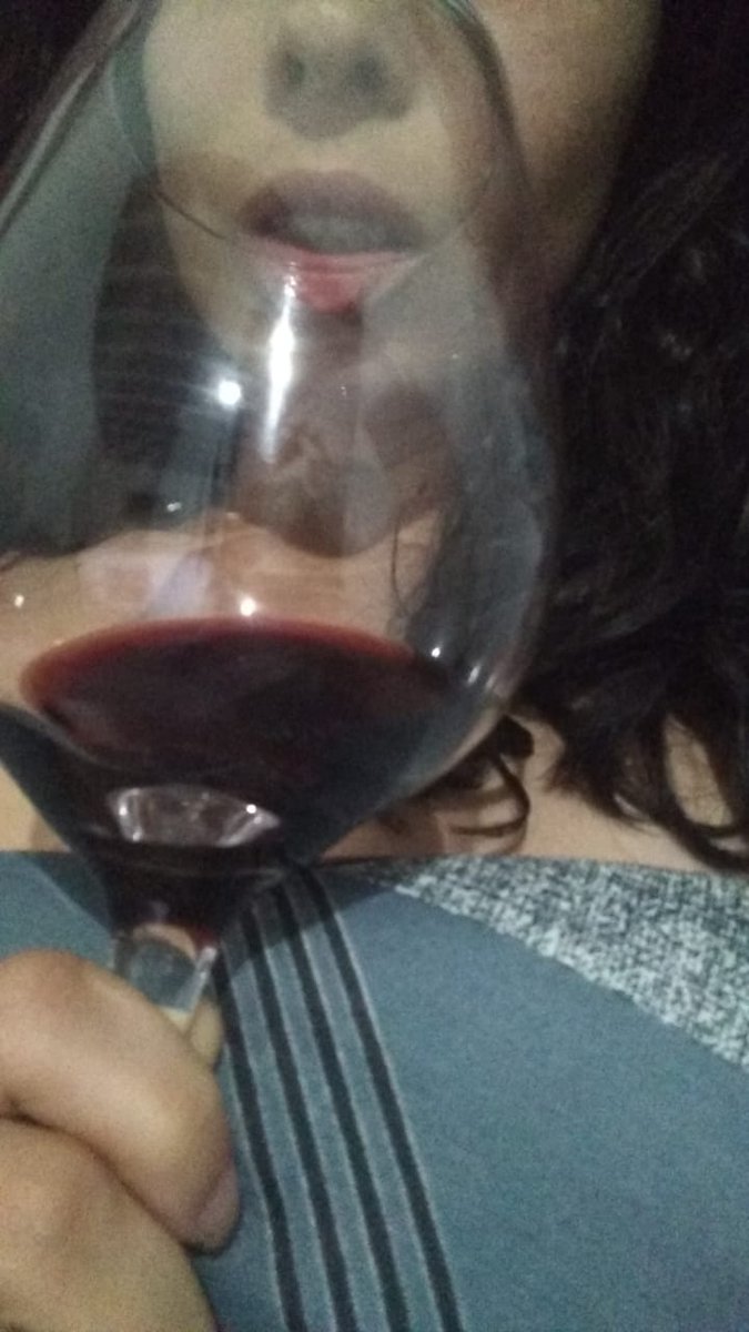 bellini_duda's tweet photo. Na minha melhor presença, com um bom vinho 🍷
Esse é um Malbec, eu amo, qual vinho vc gosta? 
@CelesteFabao @brunhot2019 @crazysexyman335 @__RIQUELME___1 @scubapro22 @lost_reserva @DOMJUANFX @pmaximilianfx @amante_gp @FantasmaSul @Meu_Harem @Tester_GP https://t.co/DZ0o7LuO5L