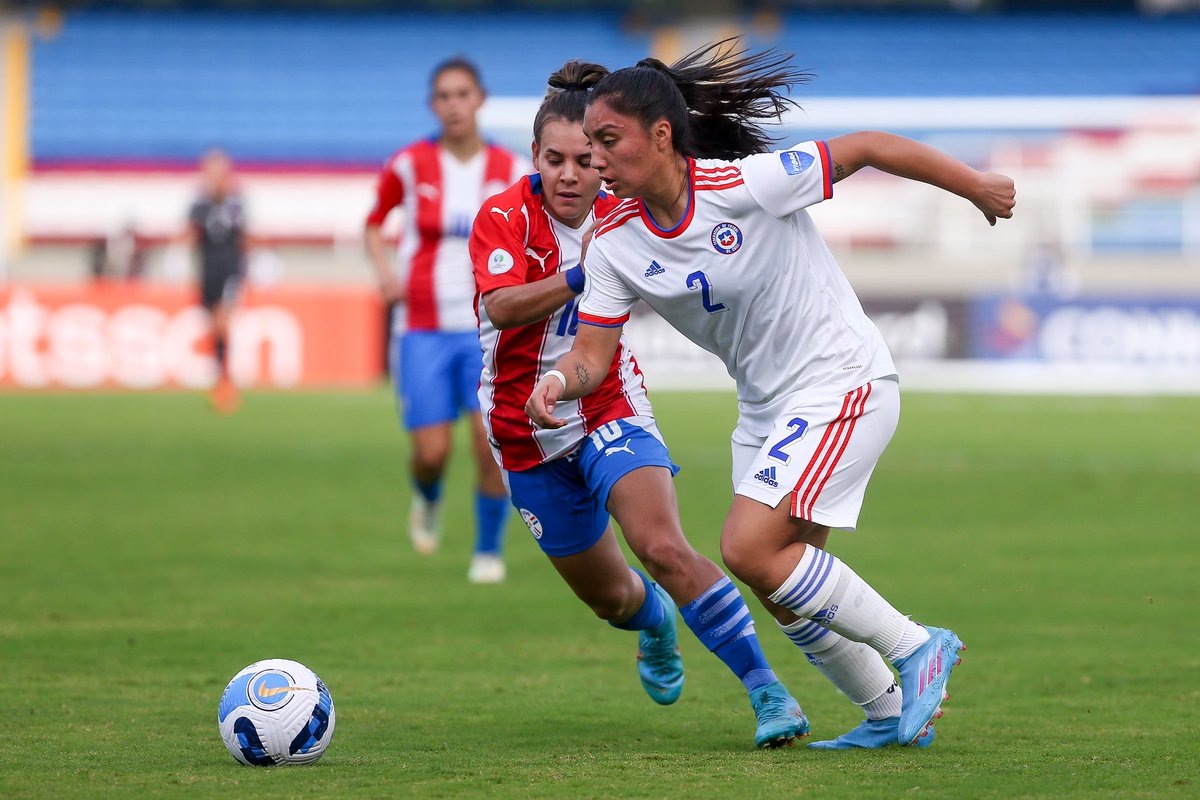 StgoMorningFem's tweet photo. ¡Pura genialidad bohemia! 🫶🌈

Aunque no era el debut esperado para Chile. Estamos orgullos@s de @Danipardo1410 @berrios_yenny y Valentina por tremendo partido. 

Ya toca con #Ecuador este jueves. VAMOS CHILE.

#OrgulloBohemio https://t.co/wKqCoPgsLB