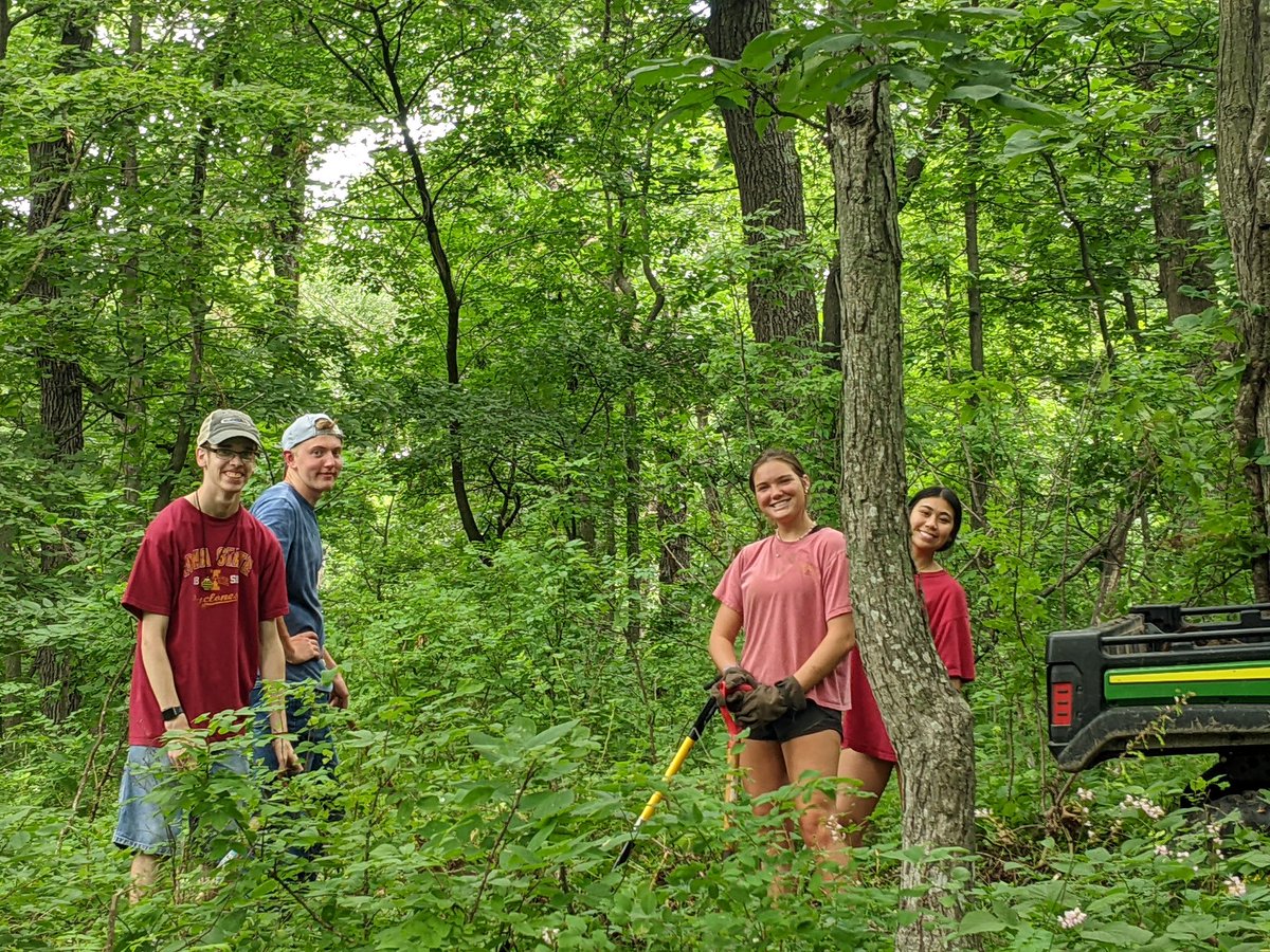 SheaffChristy's tweet photo. @MaroonCrew Dowling Catholic Kairos service day at the Creighton Retreat Center: forging new trails https://t.co/mib4zrvKXx