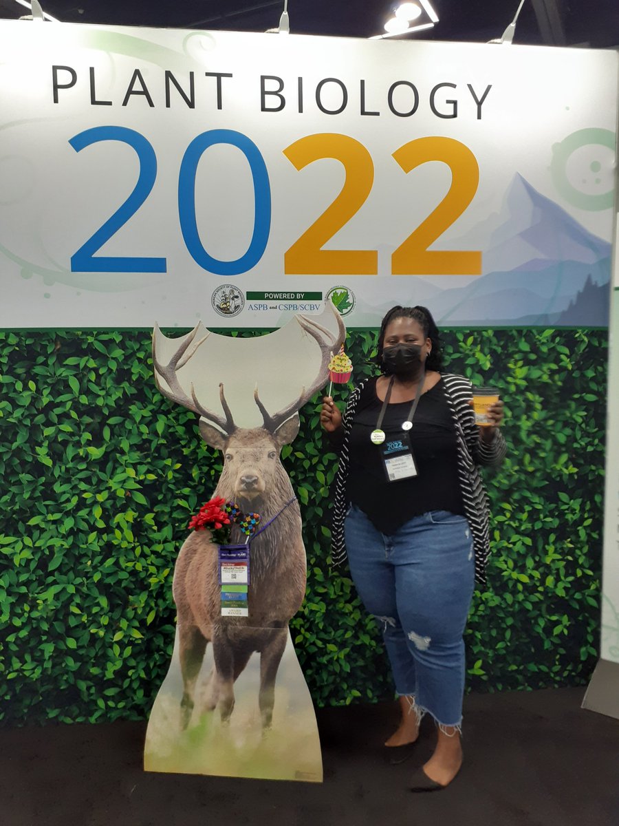 Enjoying another evening of posters at #PlantBio2022!