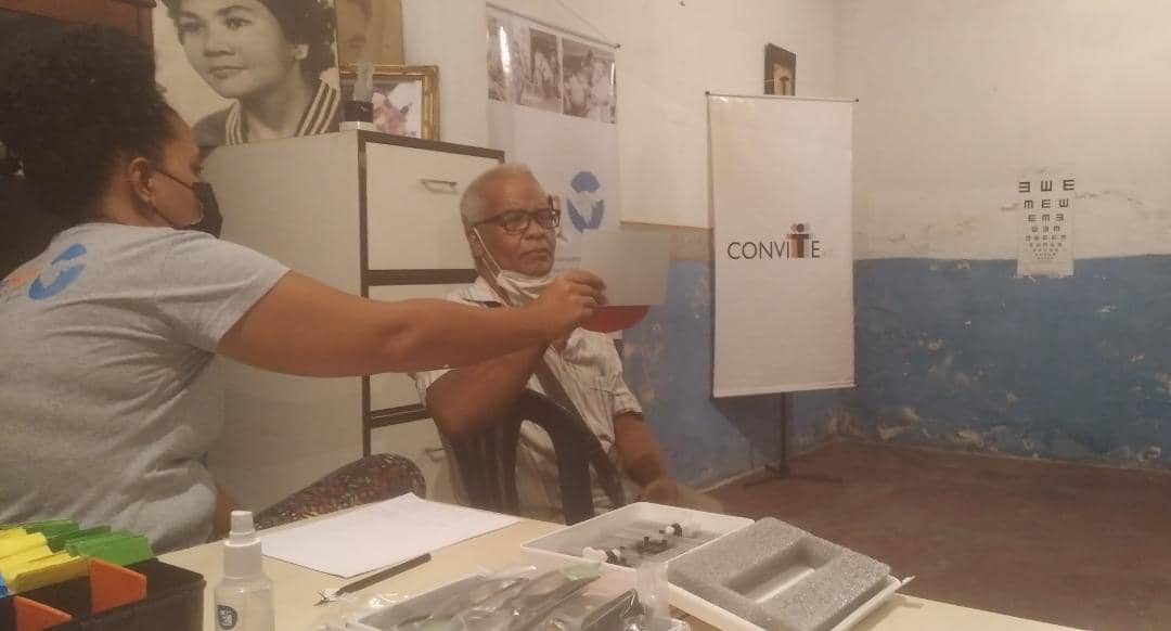 conviteac's tweet photo. En Río Chico hoy atendimos 30 personas entre adultos mayores y niños, recibieron sus lentes 👓 de acuerdo a sus necesidades -visión lejana y cercana- esto es #AgeHumProject financiado por FHV de @OCHA_Venezuela y gracias al aporte de 🇪🇸 🇳🇴 🇨🇭 🇩🇪 🇰🇷 🇨🇦 🇮🇪 🇬🇧 #AyudaHumanitariaVZLA https://t.co/xGvwSzrTWC