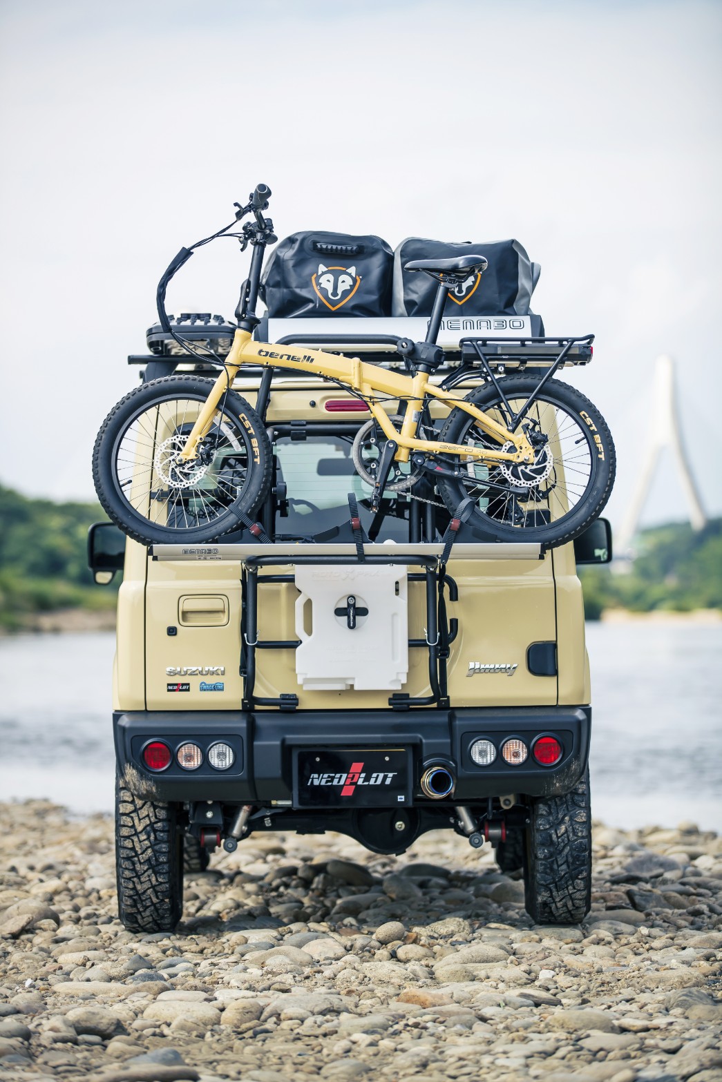 商品が購入激安 YAKIMAサイクルキャリア ジムニー/ジムニーシエラ 新型