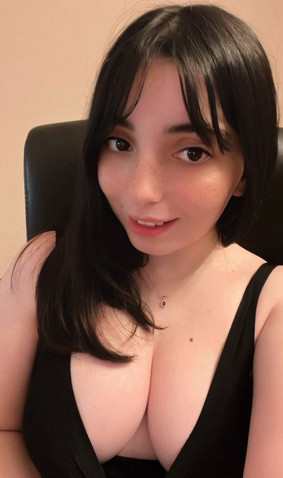 Hey 😊 https://t.co/DEVVOgNua7