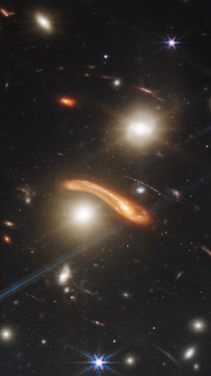 JohnBarentine's tweet photo. Just the most incredible lenses galaxies. 

Gravity: nature’s funhouse mirror. https://t.co/o7MveJb8z5