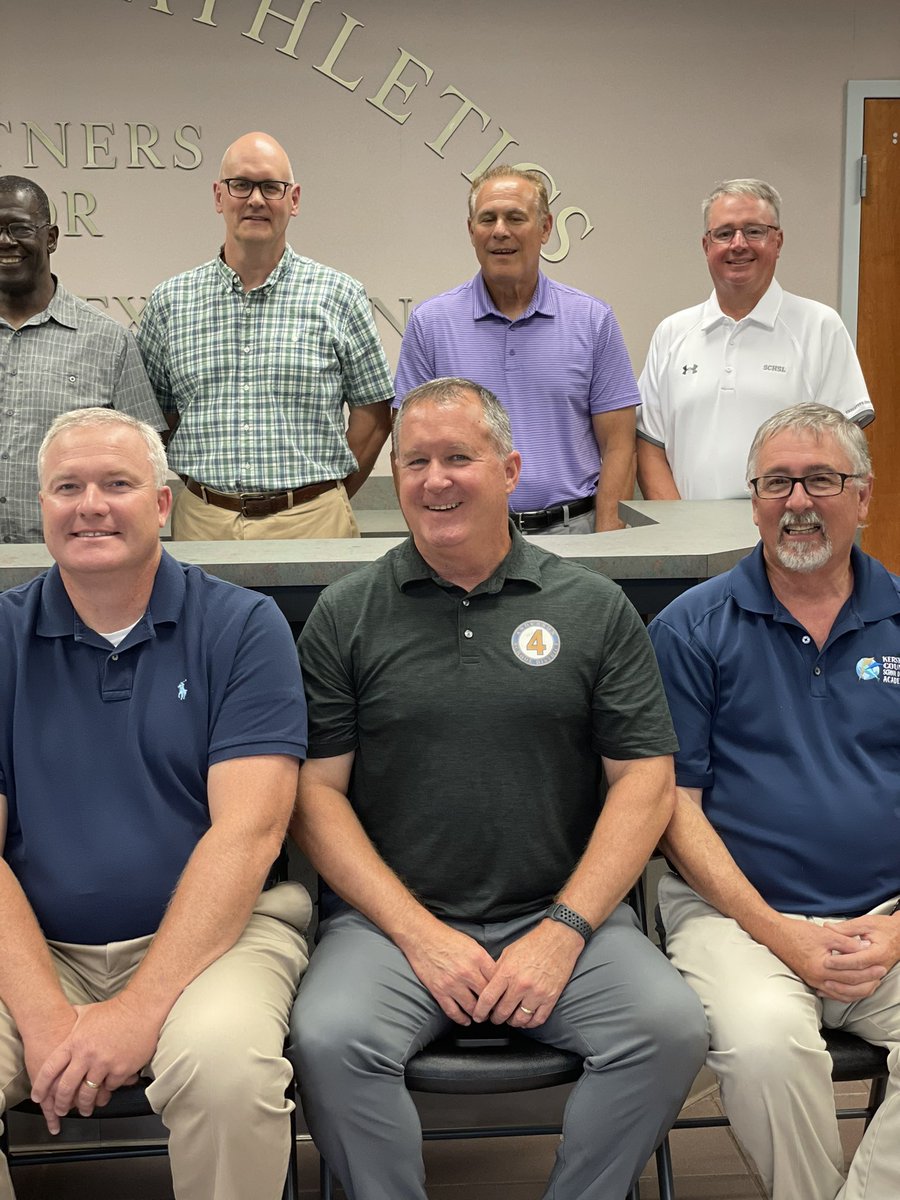 SCHSL's tweet photo. 🍽 A gathering for the ages… SCHSL President’s Dinner and special guests. Thank you to each and every “great” who attended. Outgoing President @TutenSam with former leaders…a perfect start to 2022-23! https://t.co/MgyOlhiFge