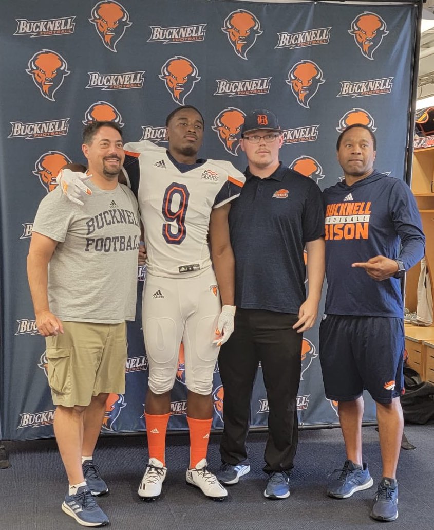 KalunBlair's tweet image. Had a great day visiting Bucknell University and after a conversation with @DaveCecchini I am blessed to say that I have received my first division 1 offer to play college football🖤🙏🏾@Bucknell_FB @CoachBracken @Coach_Schaeffer @g_vivaldo @AKing_Evals @BHoward_11 @RivalsCole