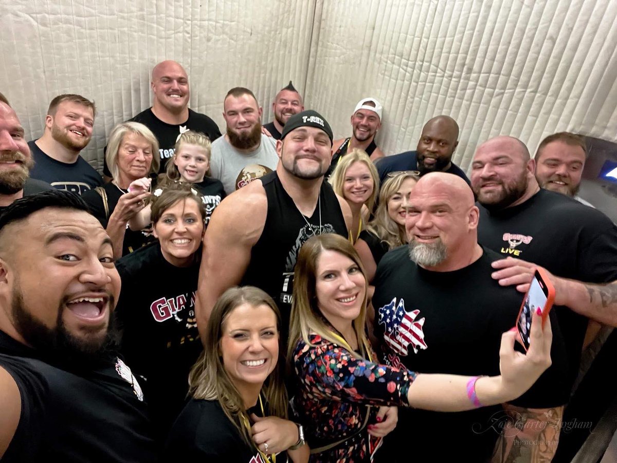 Worlds Strongest Lift !!! 
Strongman Family 🥰
If Carlsberg did photos 📷