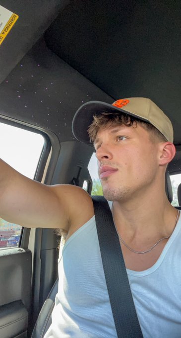 like this when you see it or else 👀😏  https://t.co/bUfSZpxQjL https://t.co/LQMI72GjPX