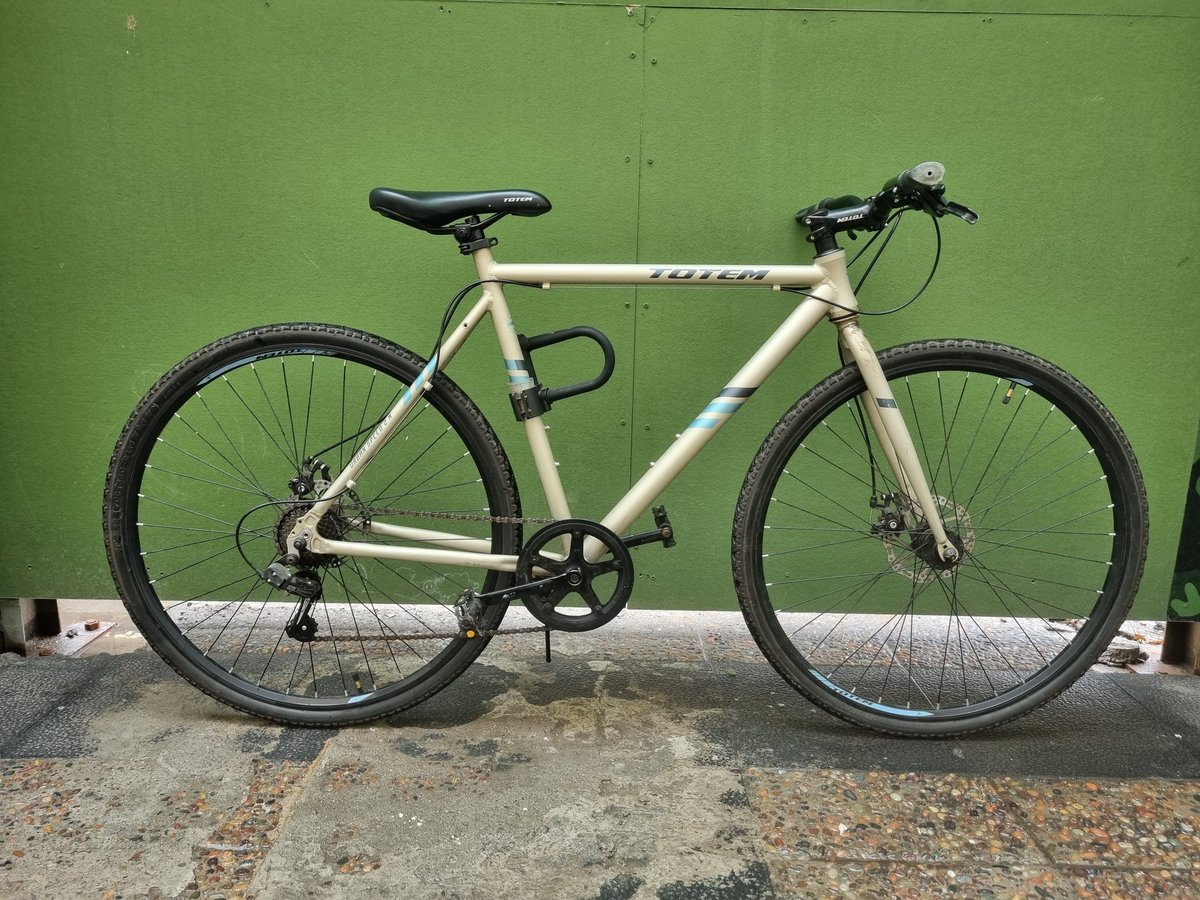 gdominguez_'s tweet photo. Se vende la bicicleta q me trasladó a la convención todos los días!  🥰
Mensaje porfa! https://t.co/5xLiNLPYHs