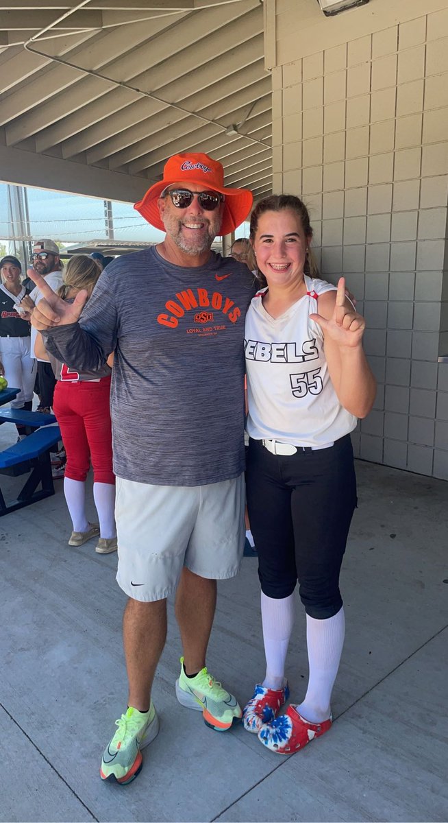 Got to meet <a href="/OSUcoachG/">Kenny Gajewski</a> today at the Air Capital Showcase! I had a blast at the camp and learned tons of new things. Go pokes🤠  @CowgirlSB