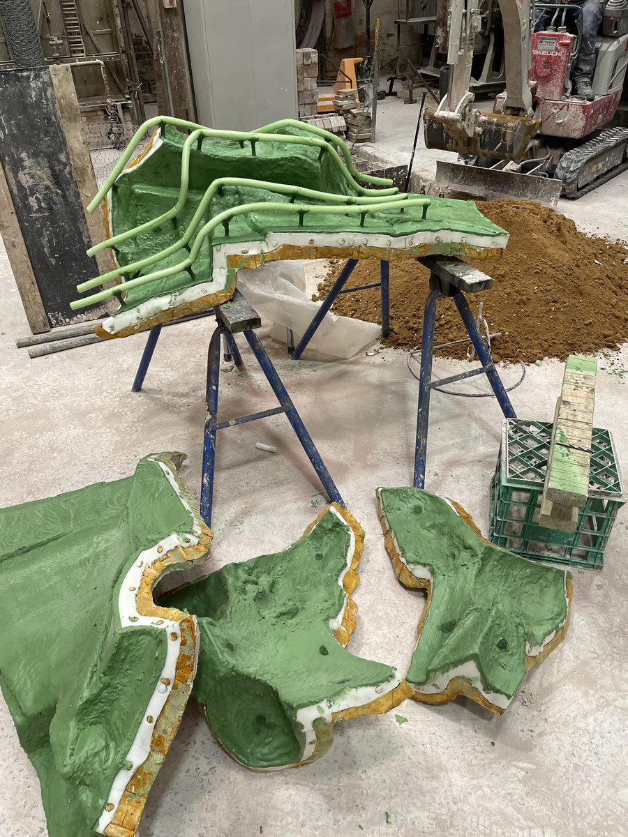 becvandyk's tweet photo. Work in progress #bronzecasting Meridian Sculpture on ‘Three Women on Kurnai Country’ @GabbyWilliamsMP #firstnationsfirst #puthernameonit #womenspublicart pics by Harri at Meridian 📸 https://t.co/dHzk8TZSkX