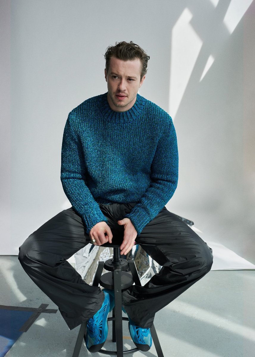 josephquinnbr's tweet photo. Joseph Quinn para a revista Contents Man. https://t.co/dK3bISvQJA