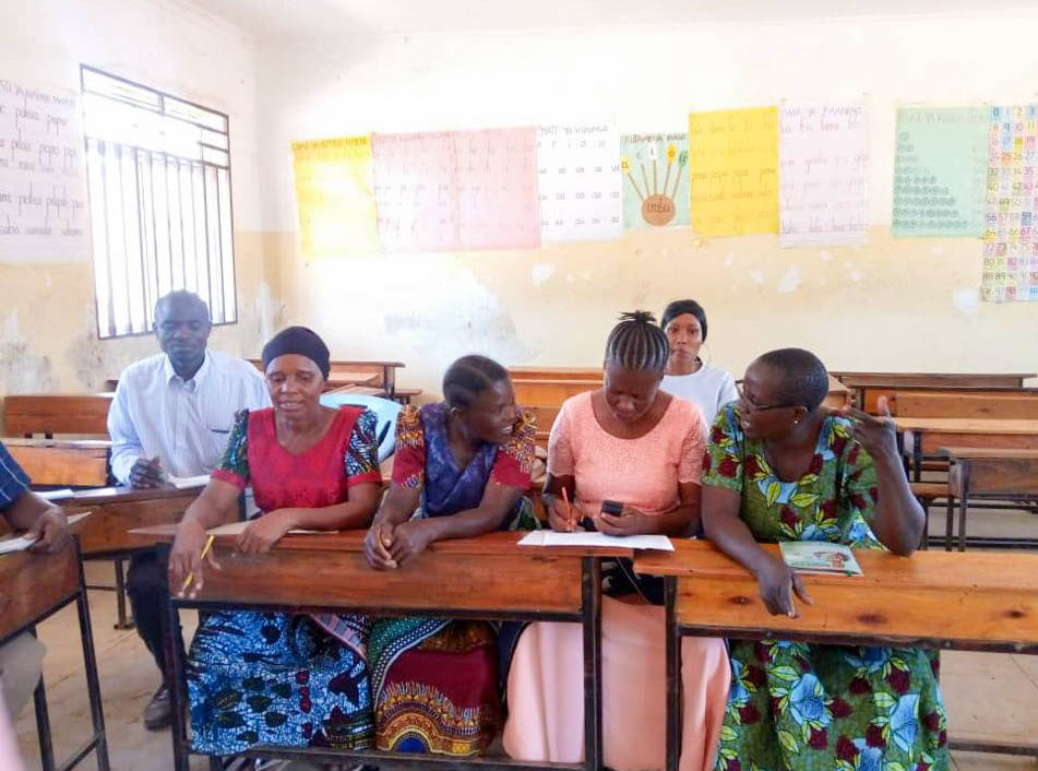 ActionaidTz's tweet photo. 02/03

The #Primary aim was to address &amp; emphasize the School Committees’ critical #Responsibilities as outlined in the national #Guidelines for Water, Sanitation, and Hygiene for Tanzania Schools. https://t.co/KT6eUhvZqO