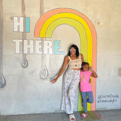 branson_landing's tweet photo. Have you found our painted murals at Branson Landing? This sweet mom sure did! 
#bransonlanding #photoopp #selfiespot 

📸: ordinarilyextraordinarymom https://t.co/lweZmzgKS1