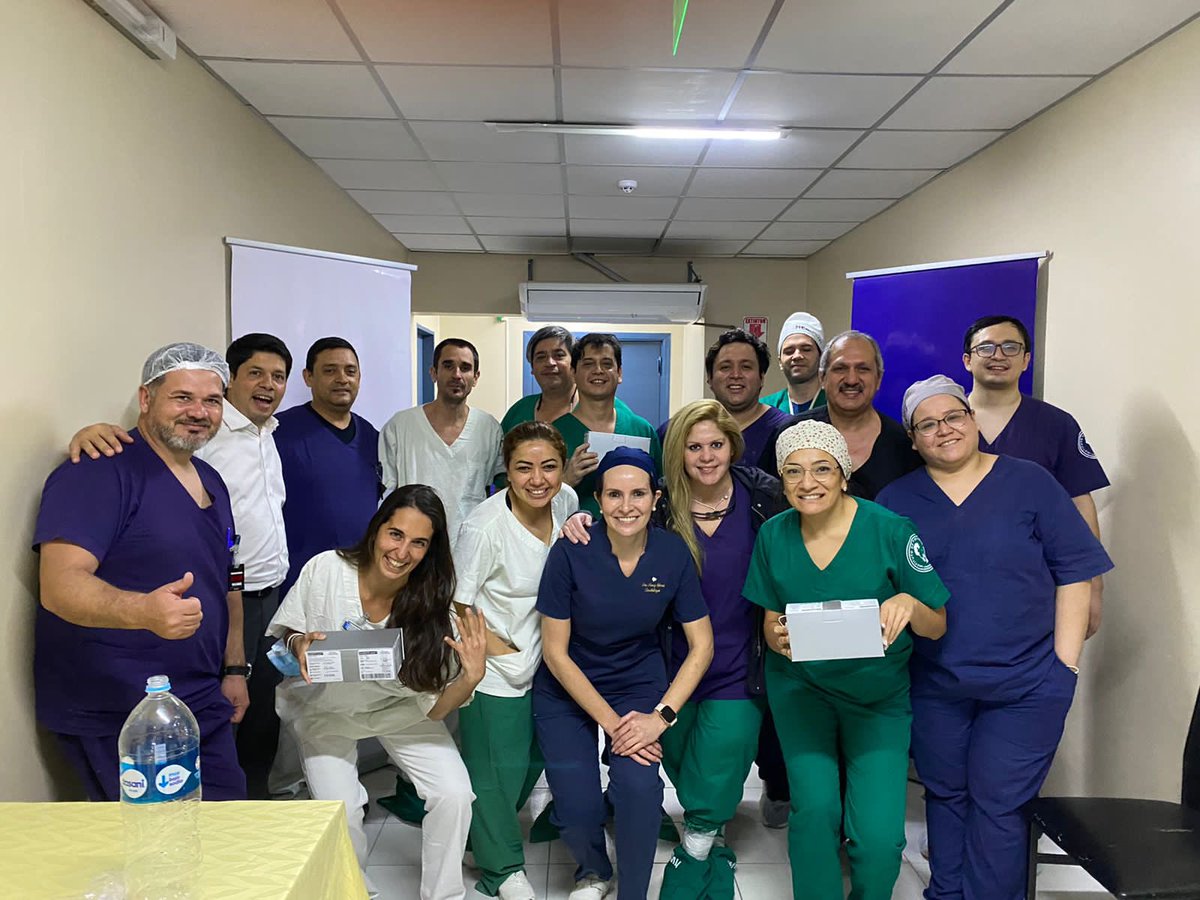 Nancy_Silvera's tweet photo. Hay momentos maravillosos en la vida, como el de hoy!!! 4 casos #TAVI #ACURATE neo2 válvula aórtica en IPS, gracias jefes Dr. Rolón/Rivarola/Bernal/Rojas y al proctor @lamelaspablo y a la genia @lcmajul https://t.co/lkeed1cRZY