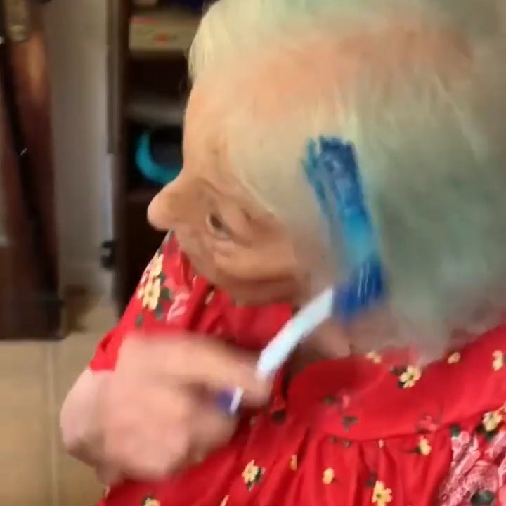 Fizzlings's tweet image. Me in my 70s