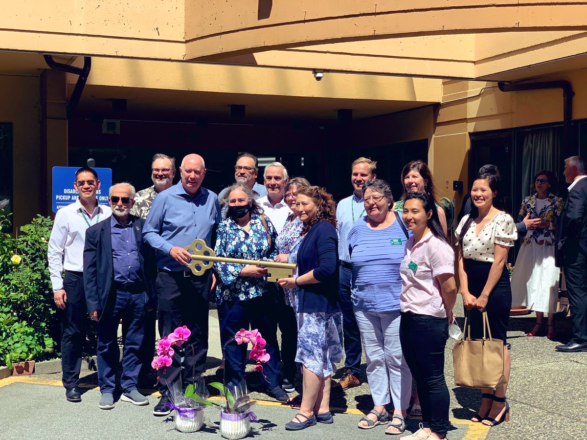 KatrinaCHome's tweet photo. Working together, we are keeping 425 affordable housing units in #Burnaby! ✊

When there is a will, there is a way. Thanks so much to @Dave_Eby @CLTrust @BC_Housing @CityofBurnaby @chfbc #IUOE and all Post 83 and 115 residents for making this come true after years of work! 🙌 https://t.co/8ZK5wiZF82