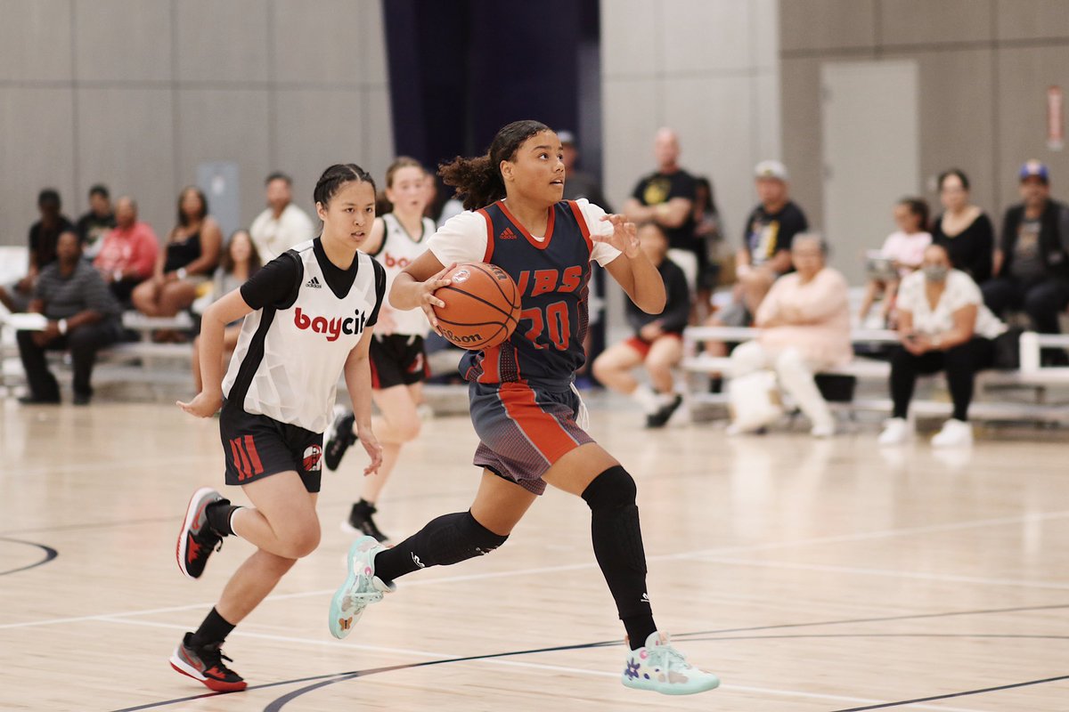 “Great things come from hard work and perseverance. No excuses.” - Kobe Bryant 🏆 No excuse 👊 Just produce! 

Photo by @nicobelascophotography 

#JBSBasketball #3SSB #AdidasGauntletWinner #AdidasGrassroots #AAU #AAUBasketball