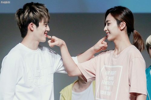 whippedforjc's tweet photo. this jeongcheol pic for goodluck in ticketing today! https://t.co/ddtwRgYIKU