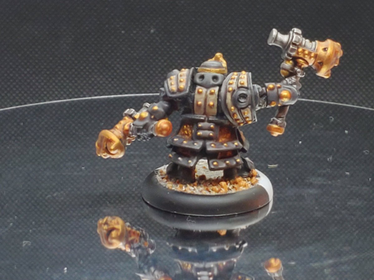 empryme's tweet photo. And #MiniatureMonday is once again here. For it, I've got my latest model from the #PointADay challenge: Stone Lord Guvul Godor. This great noble among the dwarves leads his unit of #ForgeGuard and can command other units as well.

@privateerpress #WARMACHINE  #p3painters #Rhulic https://t.co/dbZDnaPdqY