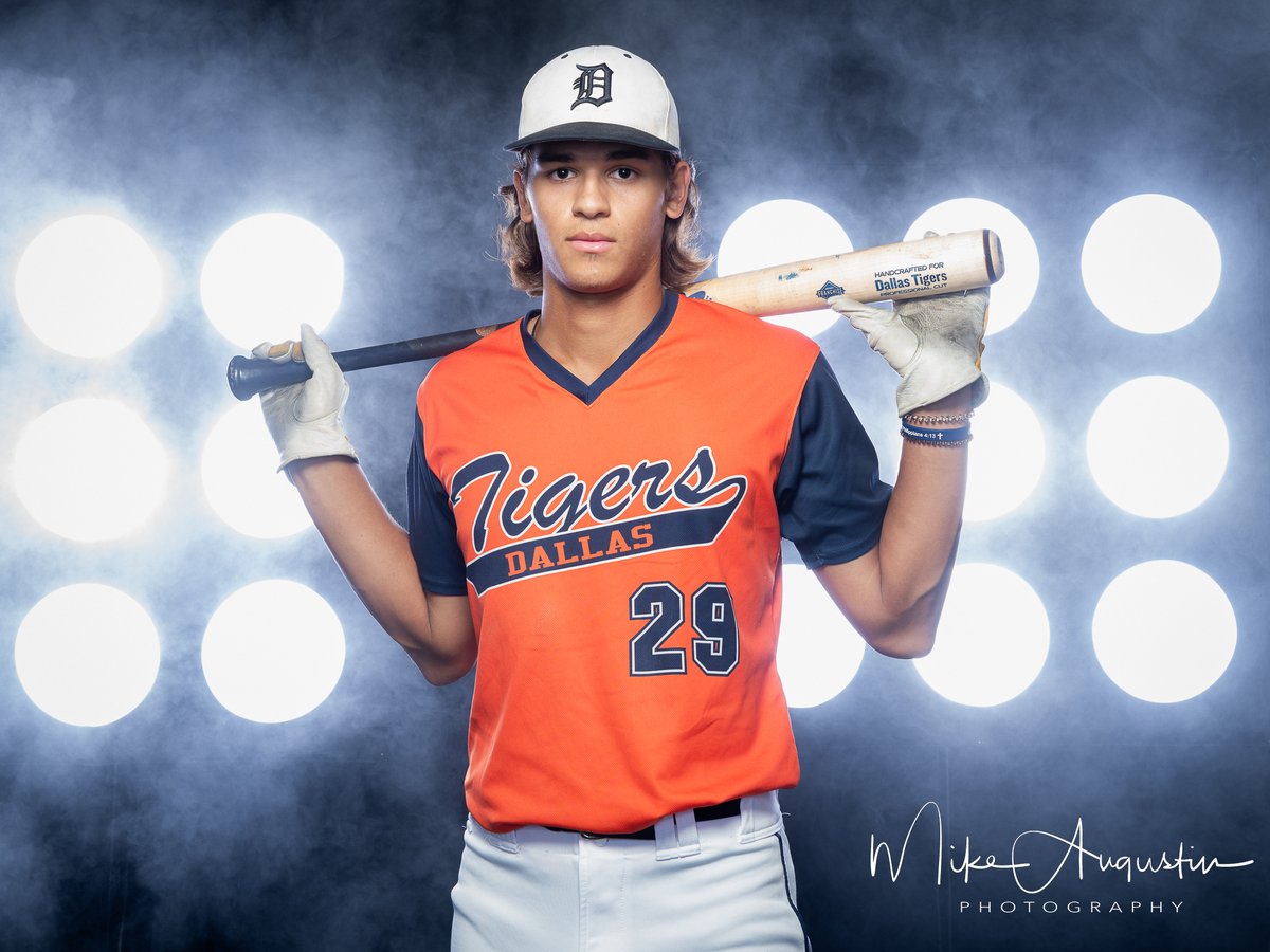 gamechangerfoto's tweet photo. Photoshoot With Studio Model Rep Gabriel Barrientes-
Dallas Tigers Hernandez
@DallasTigers23 @LSBNBoosters @LSHSRangers @LSFNBoosters @Gbarrientes29 #MAPSeniorPhotos https://t.co/hqk10Ske1I