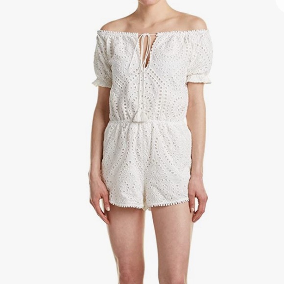 KhloeKenzo's tweet photo. So good I had to share! Check out all the items I'm loving on @Poshmarkapp from @glossriot #poshmark #fashion #style #shopmycloset #thejetsetdiaries #calvinklein #popsugar: https://t.co/wOcXwUr91j https://t.co/ppDpCtOOoT