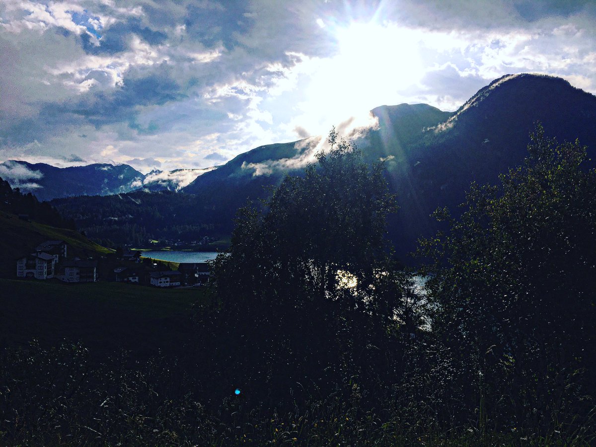 KristinaDryza's tweet photo. Lake #Davos, #Switzerland 🇨🇭 https://t.co/RjC4RtbJEI