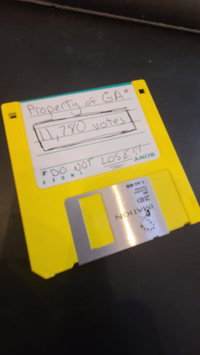 dennisjudd's tweet photo. @JamesRobertBla3 @HalSparks OMG and here is a close up of the floppy in it!!!! https://t.co/UFildtbuAX
