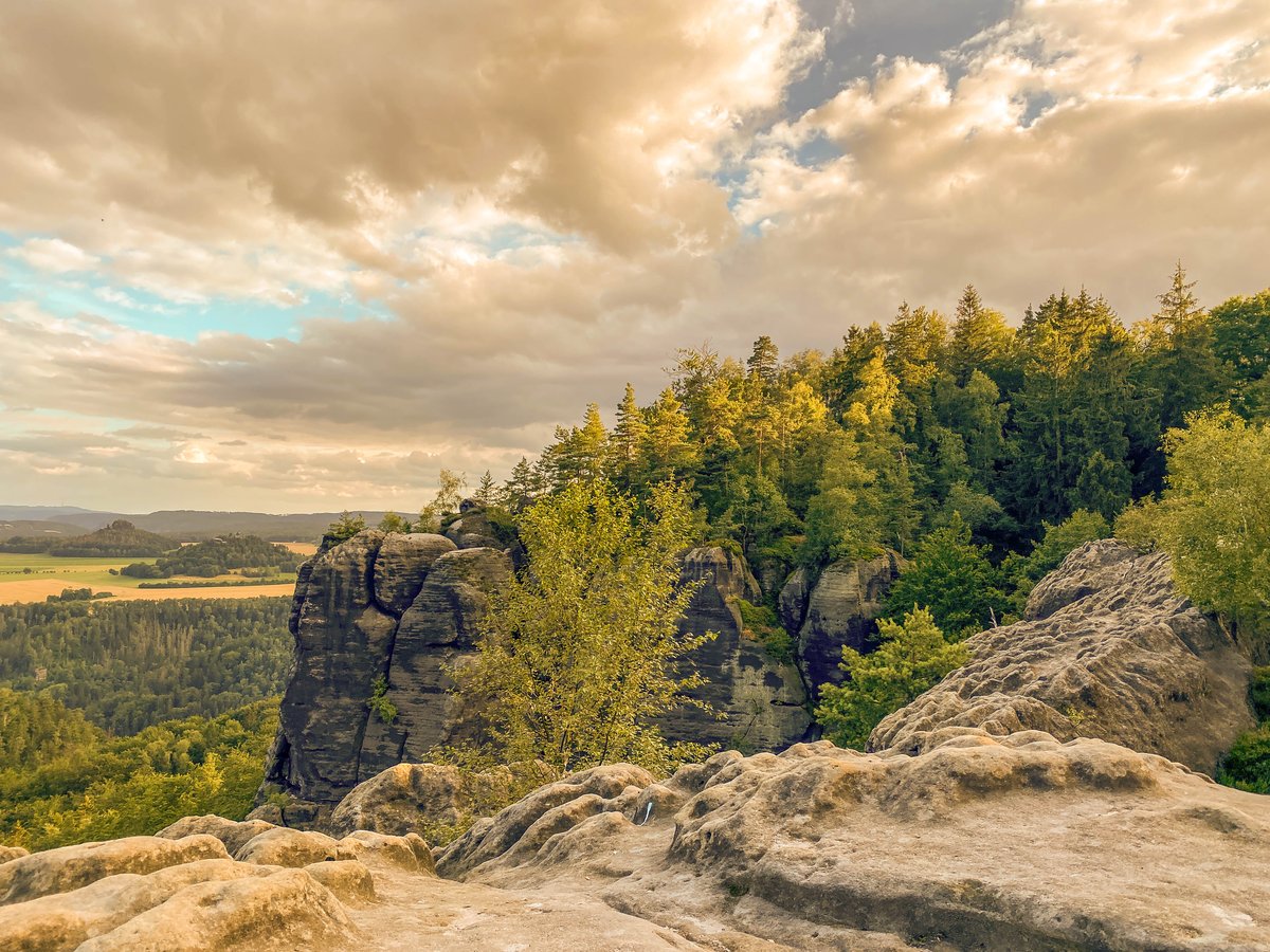 Am #Sonntag den Aufstieg gewagt und die #Aussicht war der Hammer! Wenn auch du das erleben möchtest, dann besuche den #Nationalpark in der Sächsischen Schweiz!
