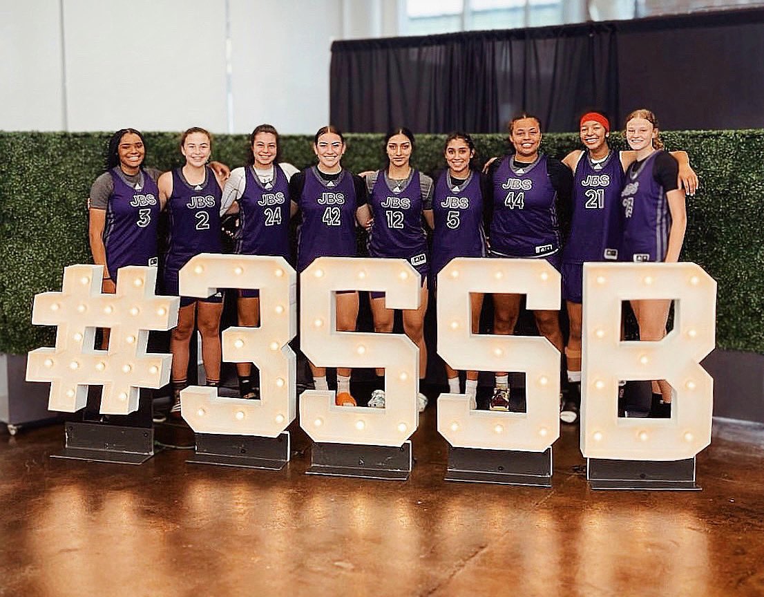#Repost from @coach_sean20: 

JBS 17U Adidas 3SSB - Great performance this week going 2-2 in 3SSB circuit played in Rock Hill, South Carolina and 6-2 overall during the NCAA viewing weekend. #JustBelieve. 

Way to go, girls! 🏆

#JBSBasketball #3SSB