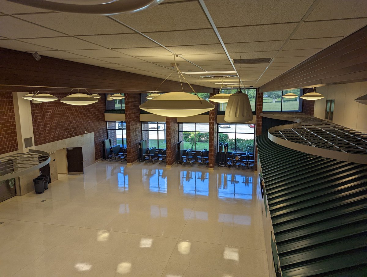 DlsdTech's tweet photo. Got to use the lift today to hang some access points in the higher areas of the building. #dlsdtech #dontlookdown https://t.co/7B1zwkLES6