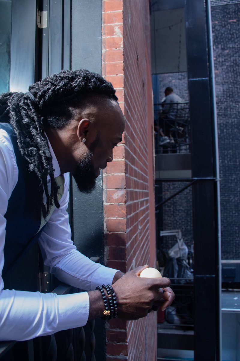 GiNal_UptowN's tweet photo. Artist dread ah watch the vibes move #ginaluptown #dread #WatchThis #CleanNFT #buyblack #streammymusic #spotify #tidal #followmeback #rollx #jumanji #gash #newsingle #playlist https://t.co/Q3UtagIFRz