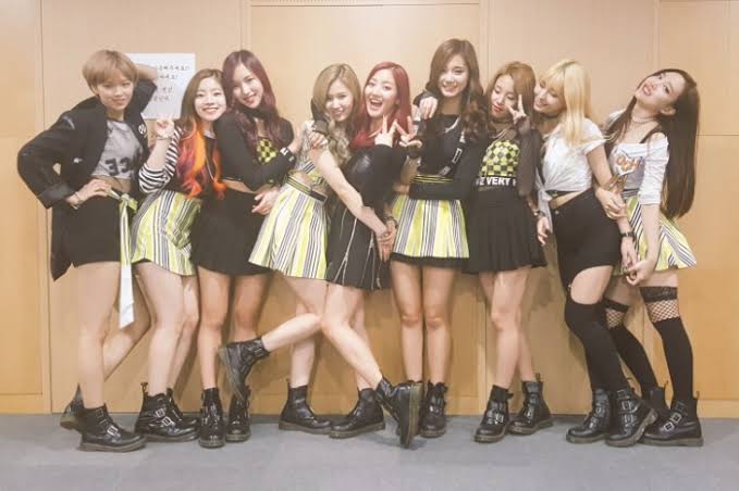 solonayeon's tweet photo. been in this shit for almost 7 years now, i became an adult WITH these amazing, talented, smart, kind, beautiful NINE girls and i will continue to love and support each one of them till FOREVER!! 9WICE 💖

#ForeverWithTWICE #ThankYouTWICE
@JYPETWICE https://t.co/OmeM9Svm57
