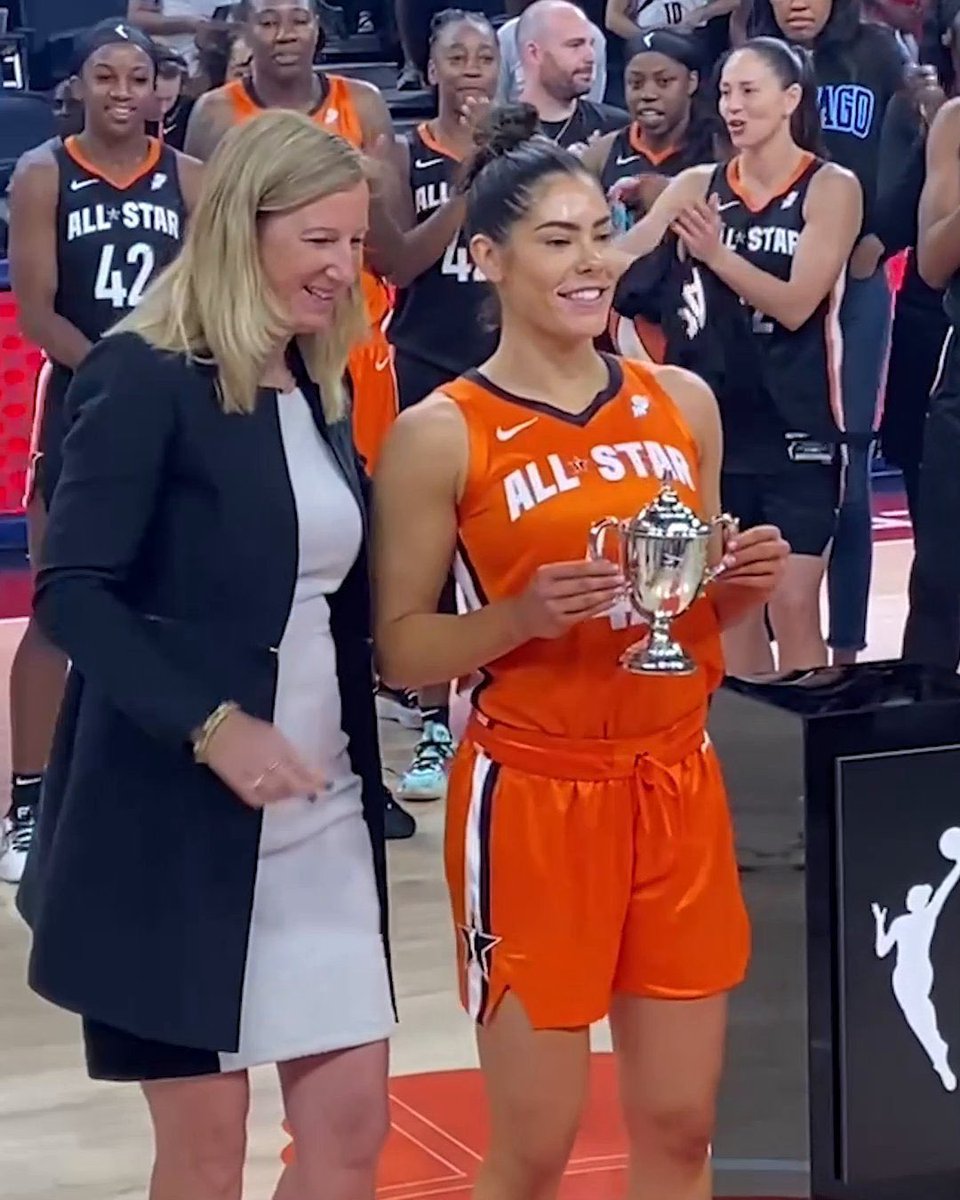 michelle_f__'s tweet photo. I got participation trophies bigger than this. @WNBA tough look https://t.co/Z5TqGDHGOR