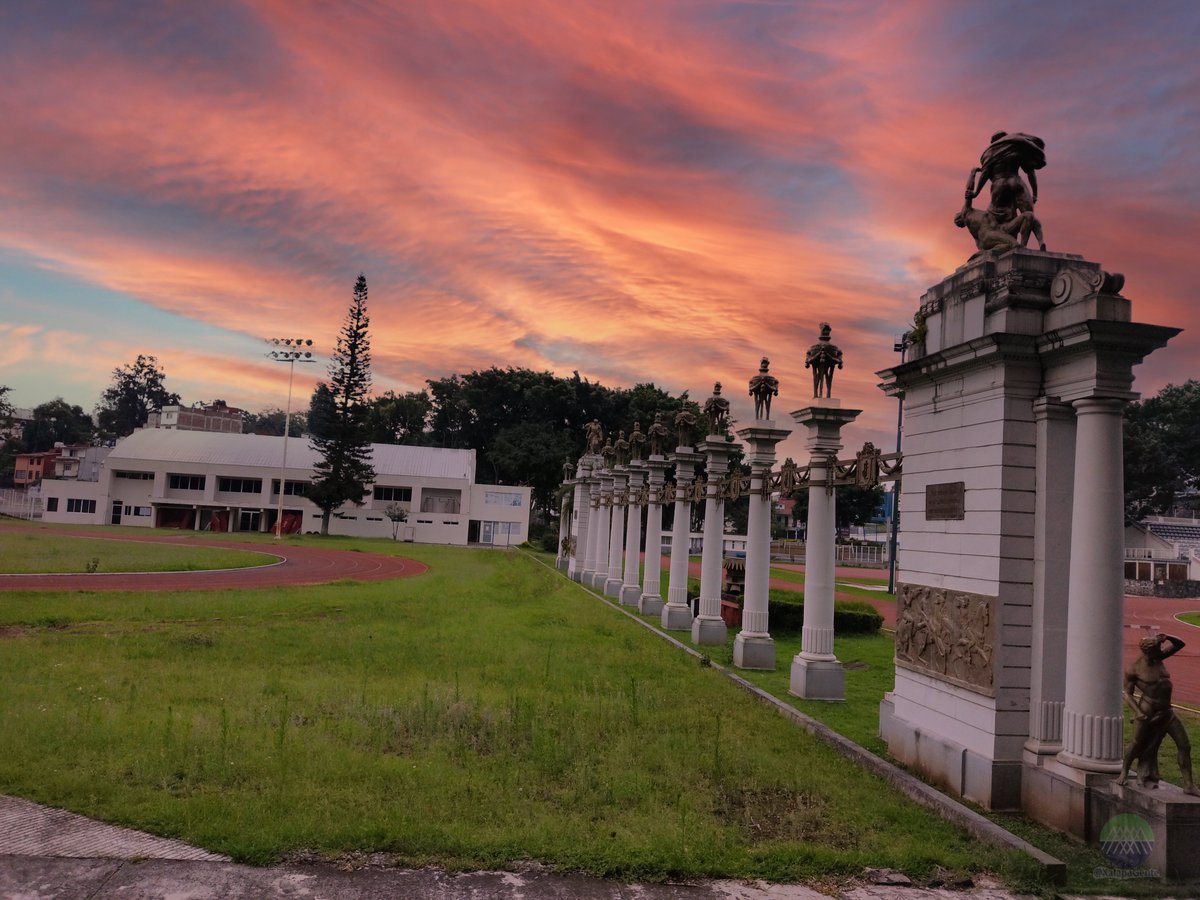 Cielos de #Xalapa #Veracruz 
🌫🟥
