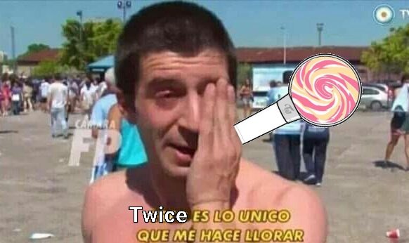 Lucas95090060's tweet photo. @cruelfoolish Buen día para ser ONCE

TWICE FOREVER
TWICE CONTRACT RENEWAL 
#ForeverWithTWICE #ThankYouTWICE 
@JYPETWICE https://t.co/wmDfGkaOqD