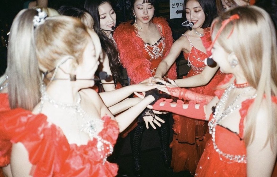 mrs. hirai 🔟 tweet media