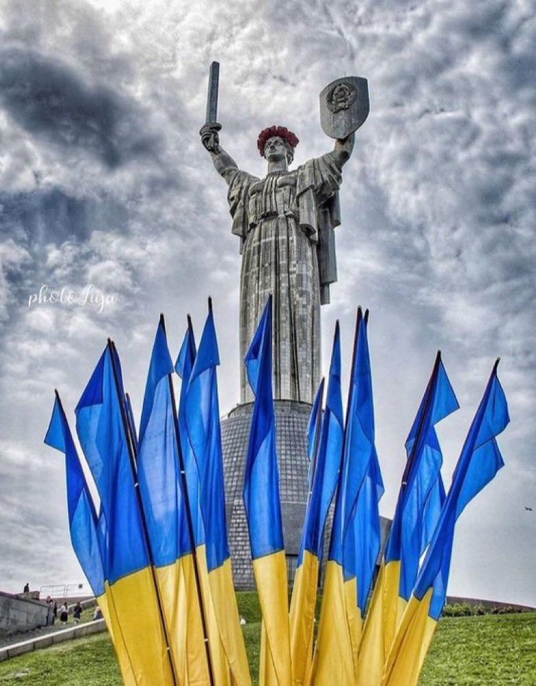 lamatzzi's tweet image. This image is really powerful.
Just as the soul of Ukraine isπͺππ
TO ARMS AGAINST TYRANNYπππ
#SlavaUkraini πΊπ¦β€οΈ