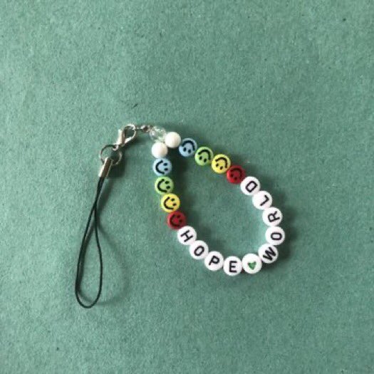 kbeadsmy's tweet photo. Bead Keychains ✨

➡️ RM5 (keychains) // RM1.50 (Rings)
➡️ All prices are negotiable!
➡️ Customisable (You can choose your own beads, colours, &amp; wording)
➡️ DM to order or if you have any questions 😇

#pasarBTS #pasarBTSMY https://t.co/T4OdAiAg1U
