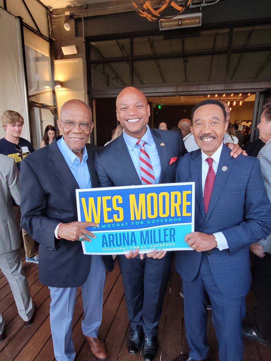 Mfume4Congress's tweet photo. We're just five days and a wake-up call away from Primary Election Day- let's elect @iamwesmoore as the Democratic Nominee! #MooreForMaryland #mfumeforcongress #Maryland #vote https://t.co/H6mDJevVMJ