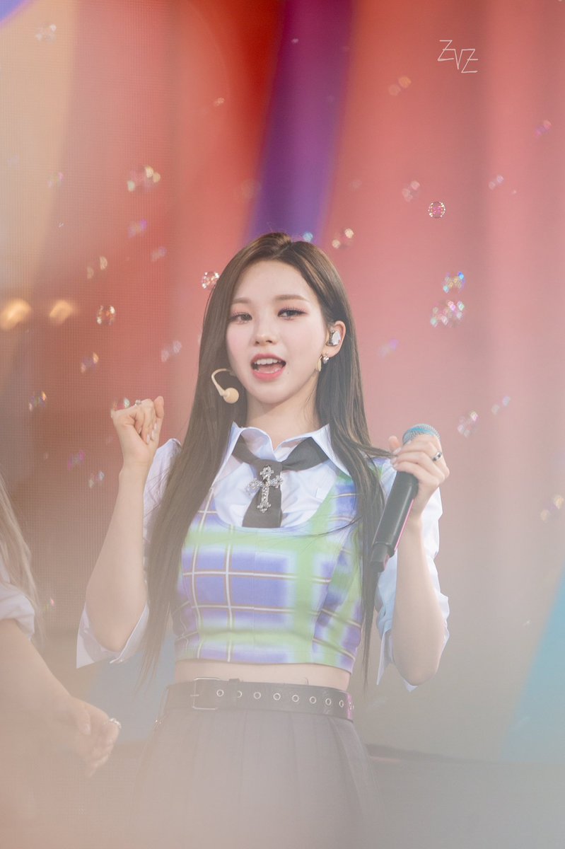 Sugargela_'s tweet photo. 220708 GMA 
Bubble Pop！

#aespaOnGMA 
#카리나 #Karina #에스파 #aespa https://t.co/AzLnJ7nM7l