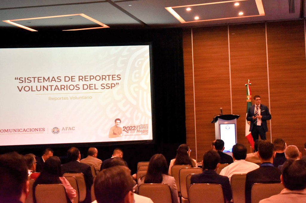 ✈️Convocado por el Colegio de Pilotos Aviadores de México <a href="/ColegioPilotos/">Colegio de Pilotos Aviadores de México</a> inició la #SemanaDeLaAviación en el marco de los 75 años de seguridad aérea, la cual se realiza en el hotel #PresidenteInterContinental en el que destaca la participación de <a href="/VivaAerobus/">Viva</a> <a href="/Aeromexico/">Aeroméxico</a> @SCT_mx