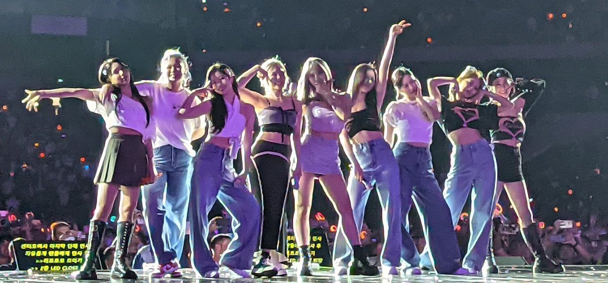 sleepyphove's tweet photo. 9WICE FOREVER!!
@JYPETWICE https://t.co/i9NYxlDIlV
