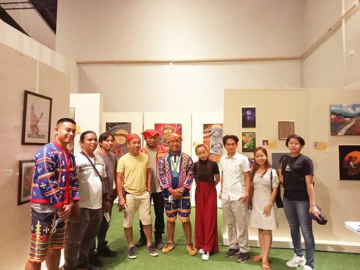 jr_noby's tweet photo. HeART fulfilling to experience and witness this successful art exhibit from different tribes in Davao City.
Located at La Herencia building.
with mr. Kublai Millan and tribes.
#artist
#art
#manobo tribes
#tribes
#paintings https://t.co/nyUzVrIHJN
